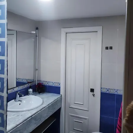 Comfortable Excellent Views *